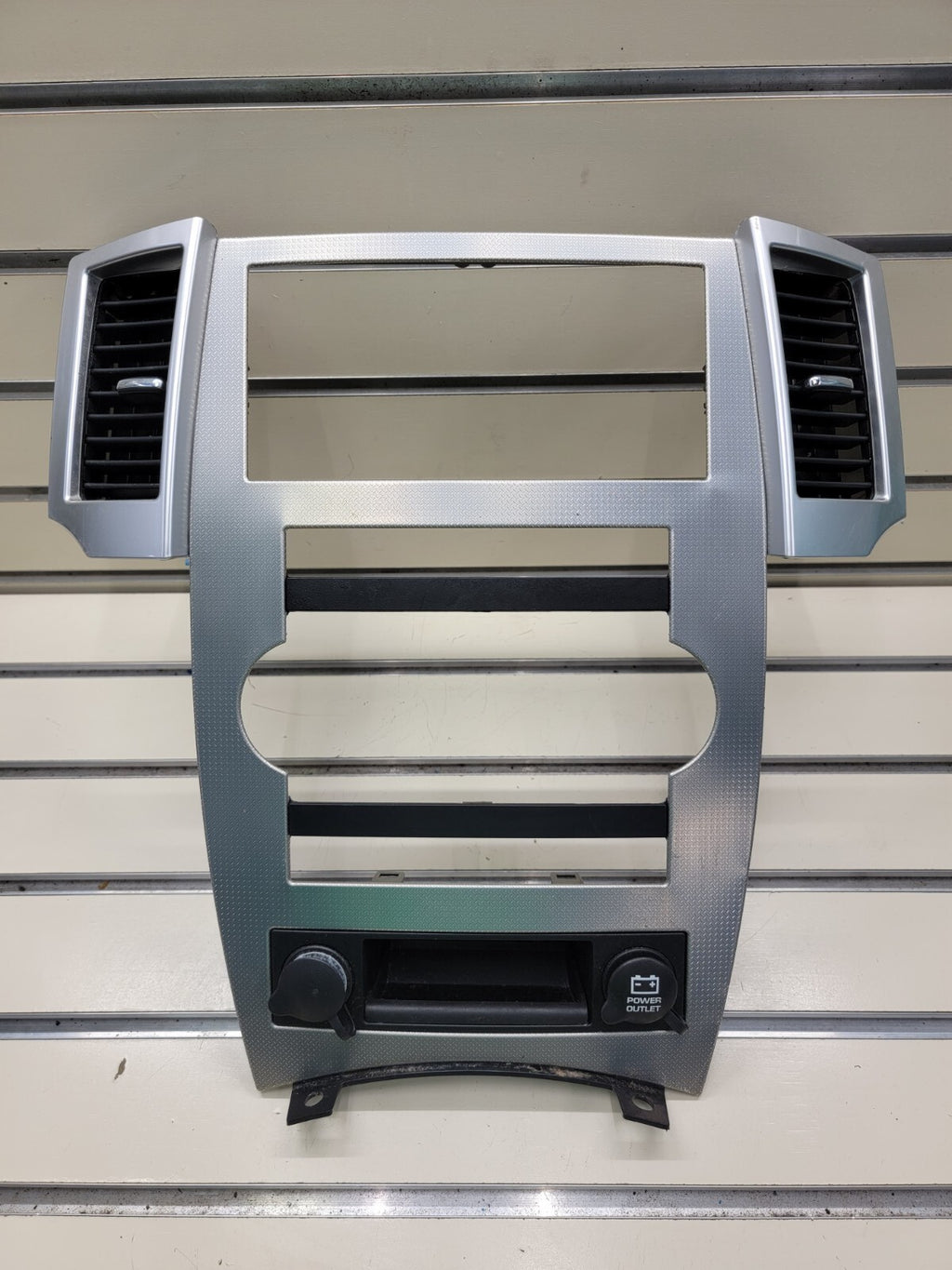 🔥2008-2010 Jeep Grand Cherokee Radio Bezel Center Dash Trim Temperature Control