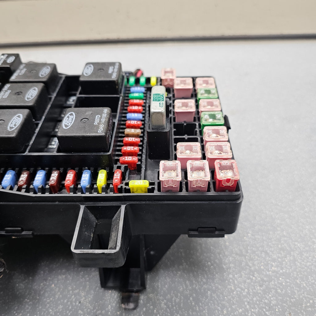 🔥2003-2006 FORD EXPEDITION LINCOLN NAVIGATOR FUSE BOX RELAY PANEL