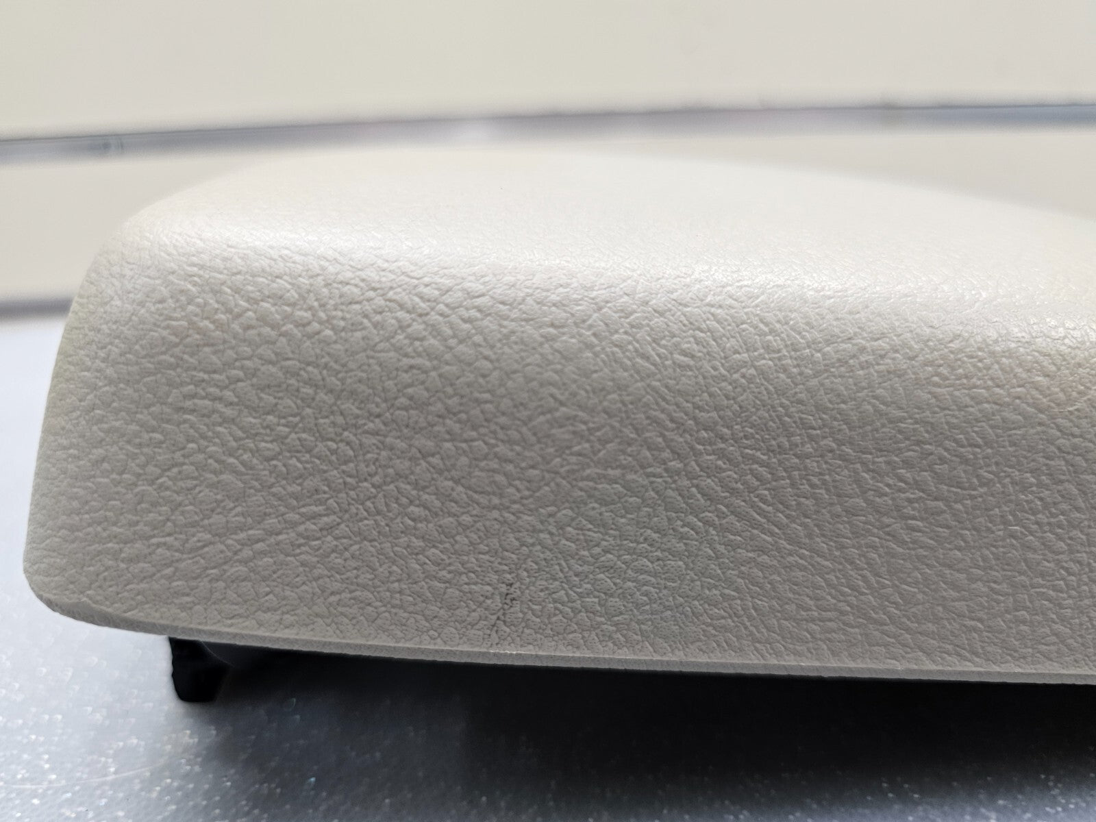 🔥09-13 TOYOTA COROLLA CENTER CONSOLE ARM REST LID TOP PAD COVER LT TAN ASSEMBLY