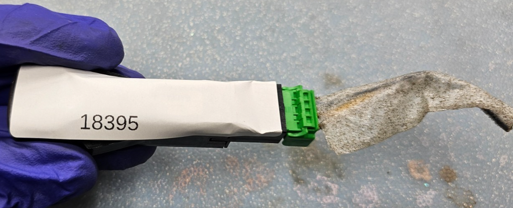🔥98-14 Volvo XC90 S80 V70 Emergency Hazard Light Control Switch Unit Assembly