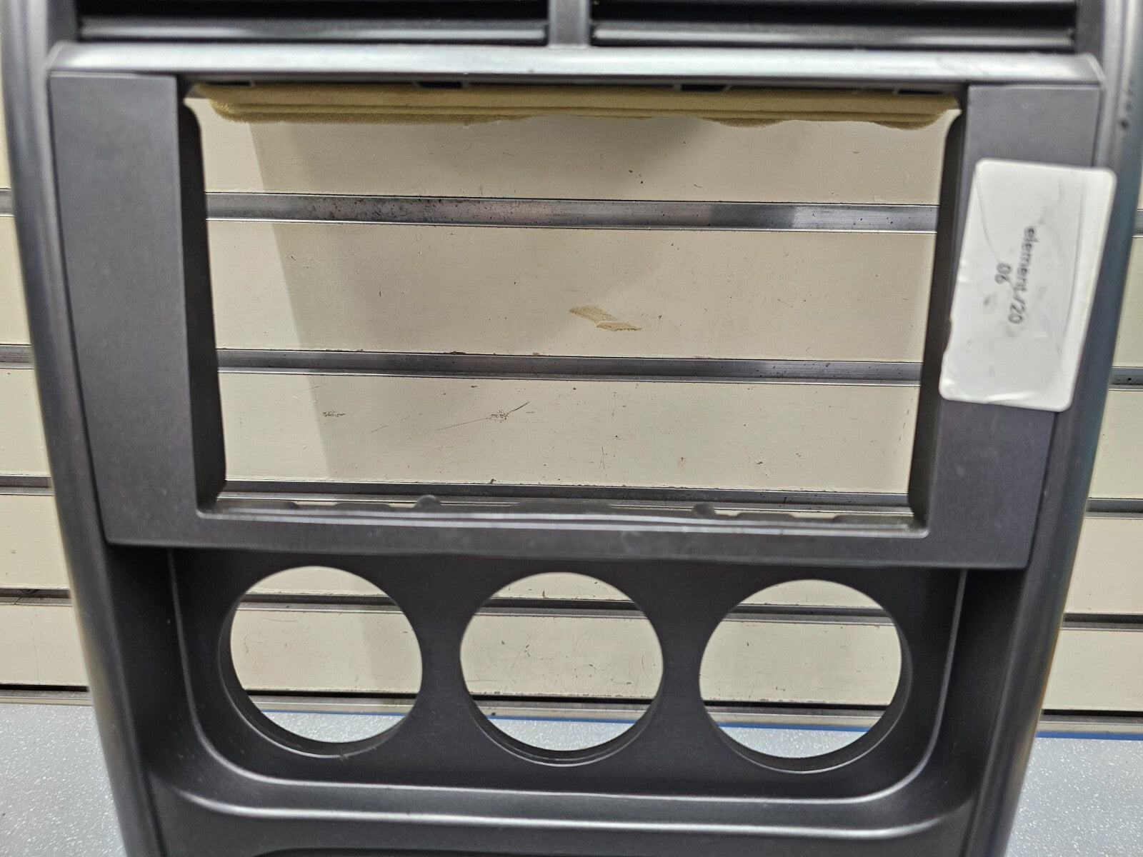 🔥03-06 Element Front Center Dash FM Radio Bezel Trim Panel Climate Silver/Black