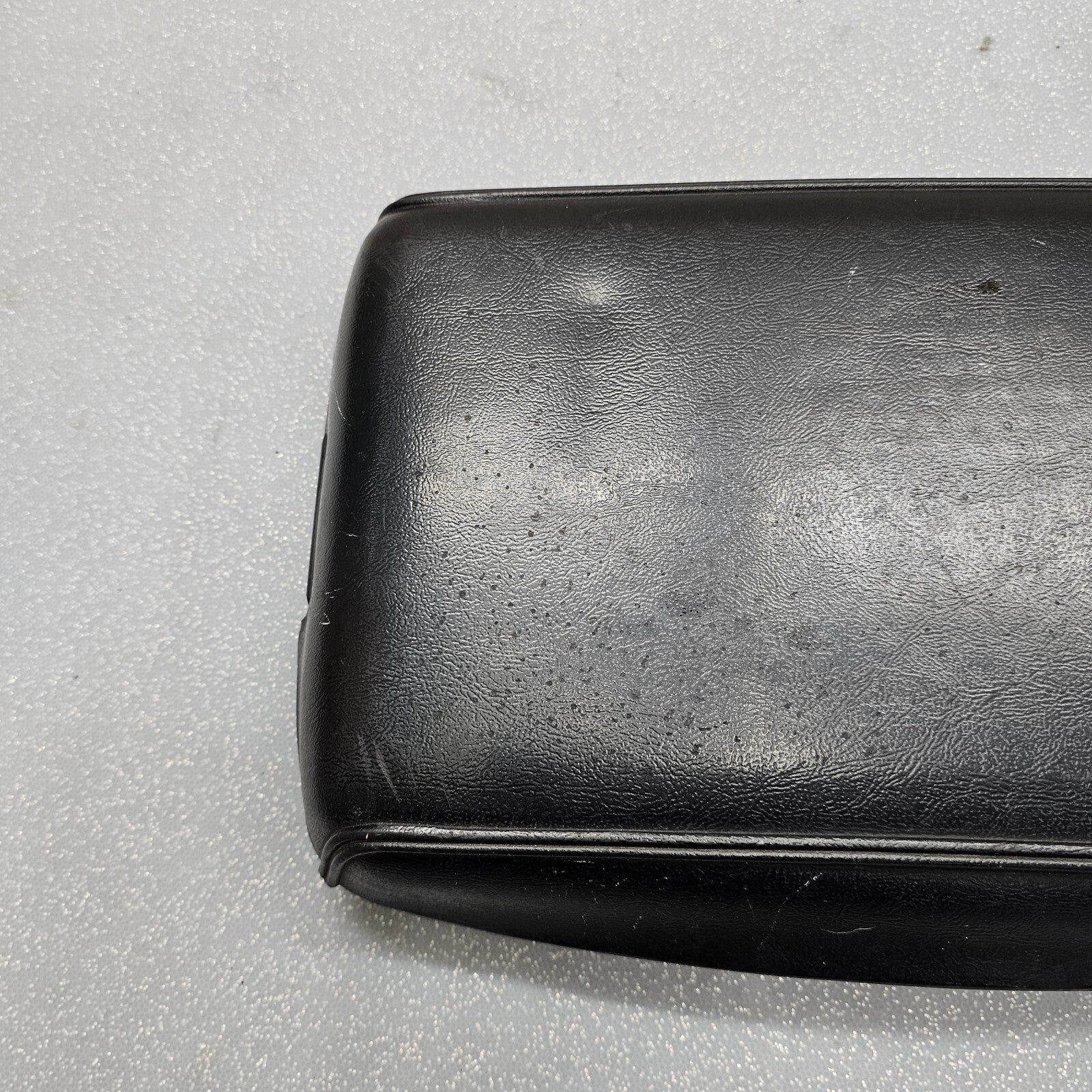 🔥82-92 Camaro Center Console Lid Top Pad Sliding Armrest Storage Cover Black