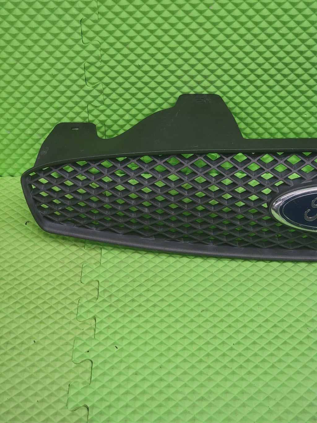 🔥2004-2007 Ford Taurus Front Hood Grill Grille w/ Emblem dark gray