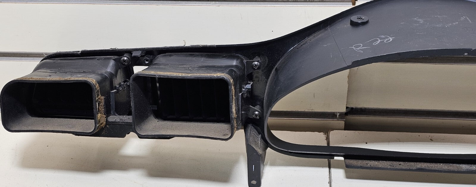 🔥00-04 Subaru Legacy Outback Speedometer Instrument Cluster Dash Bezel Air Vent