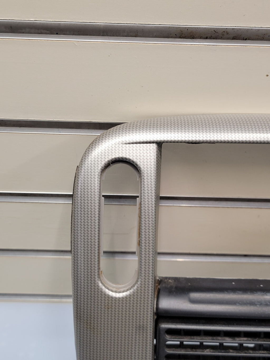 02-05 FORD EXPLORER RADIO AUDIO CLIMATE TEMPERATURE CONTROL BEZEL TRIM silver