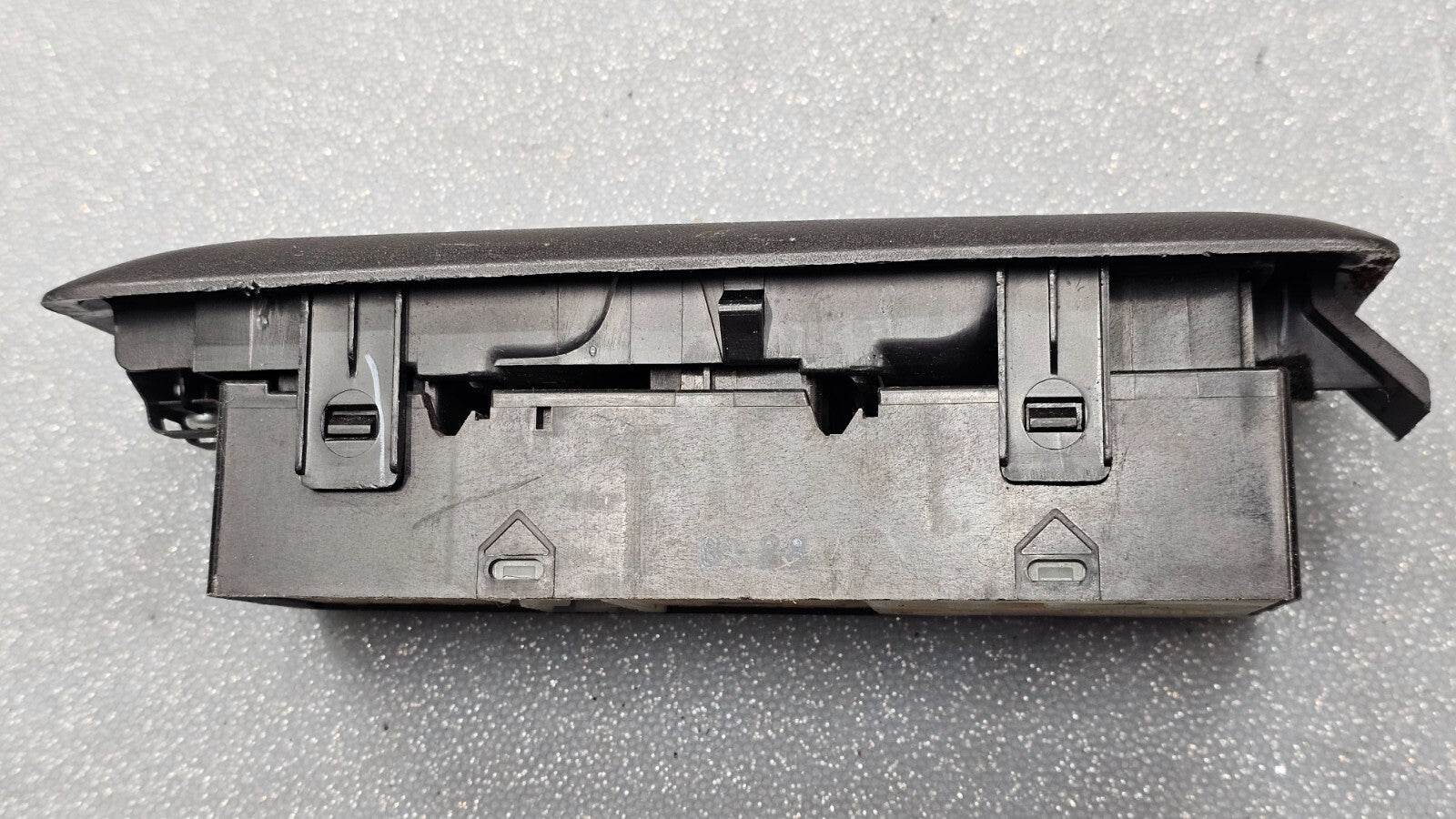 11-15 NISSAN ROGUE FRONT LEFT DRIVER MASTER POWER WINDOW SWITCH ASSEMBLY BLACK
