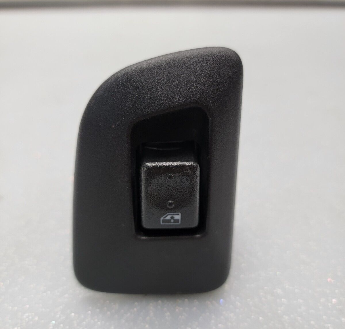 03-06 Chevy Silverado SIERRA Power Window Switch REAR RIGHT Passenger BLACK WS4