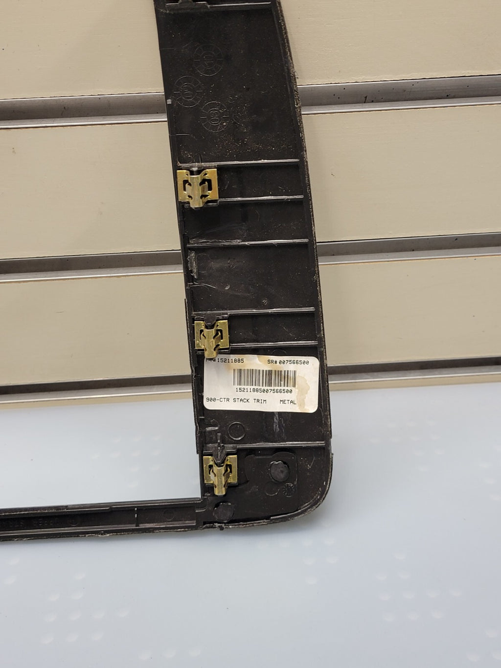 🔥07-13 SUBURBAN TAHOE YUKON CENTER DASH RADIO BEZEL TRIM SILVER
