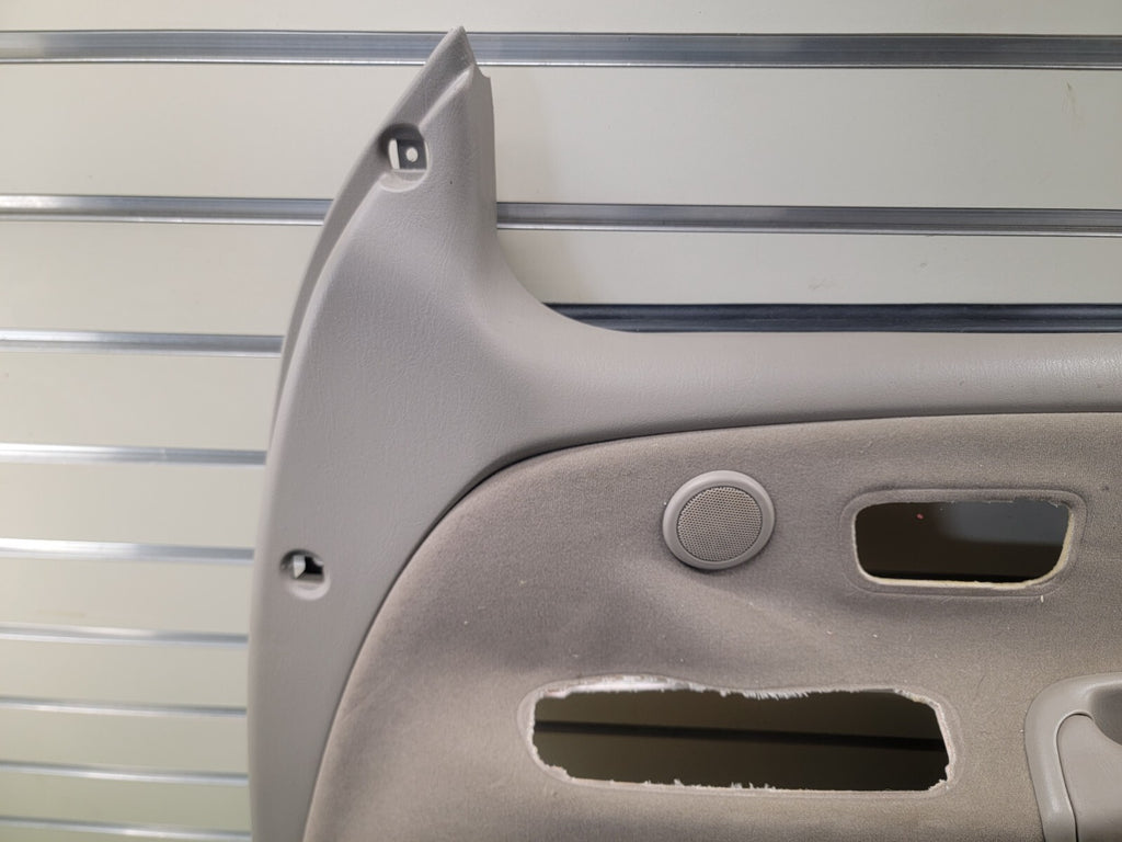 🔥2004-2006 Toyota Tundra Crew Cab DoorTrim Panel front right passenger gray D20