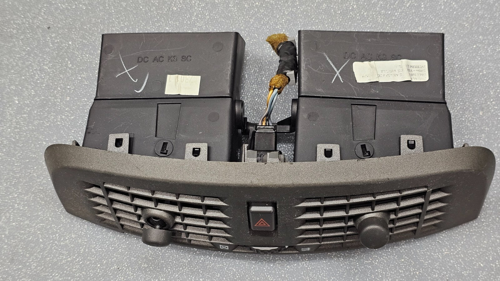 🔥03-07 CADILLAC CTS FRONT Center Dash Dual Air Vent Heater Conditioning Black