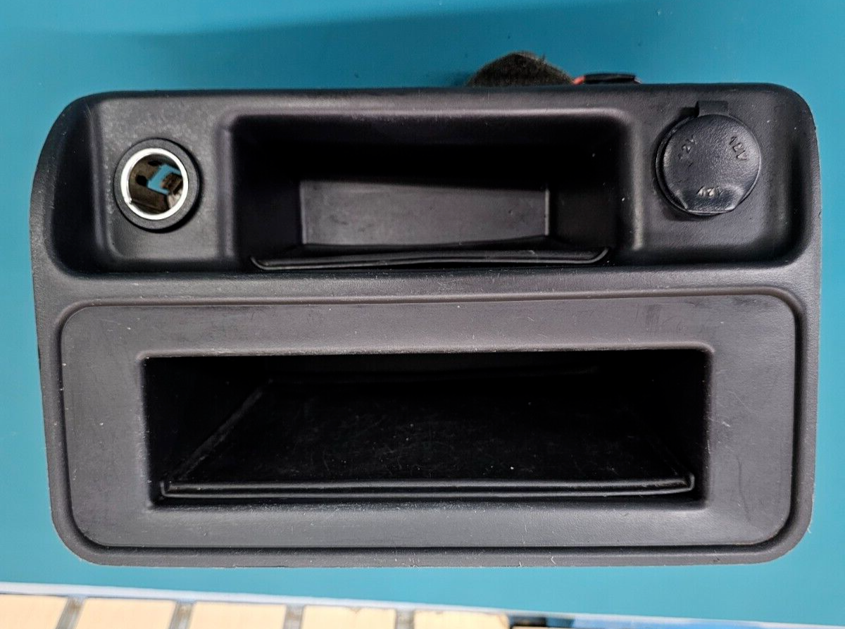 🔥03-06 SILVERADO SIERRA CENTER CONSOLE STORAGE CUBBY BEZEL PANEL ASH TRAY BLACK