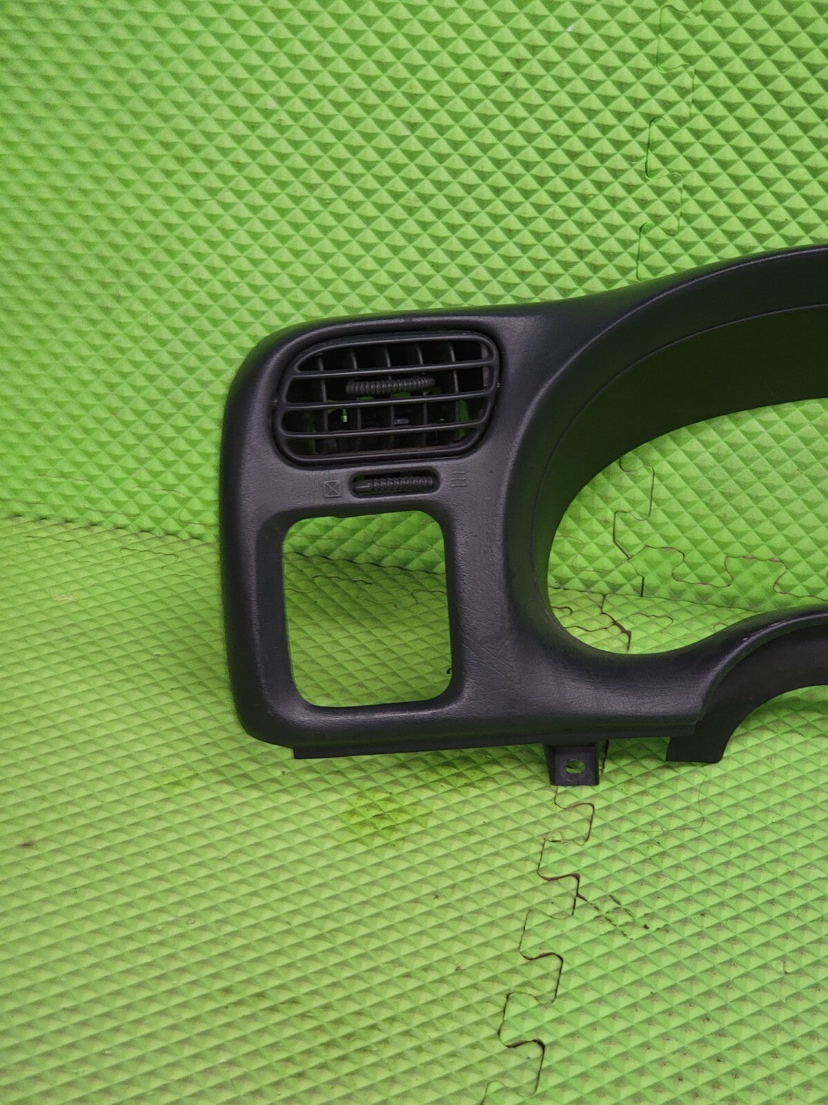 🔥98-04 BLAZER S10 JIMMY SONOMA Cluster Dash Radio Bezel graphite  C8
