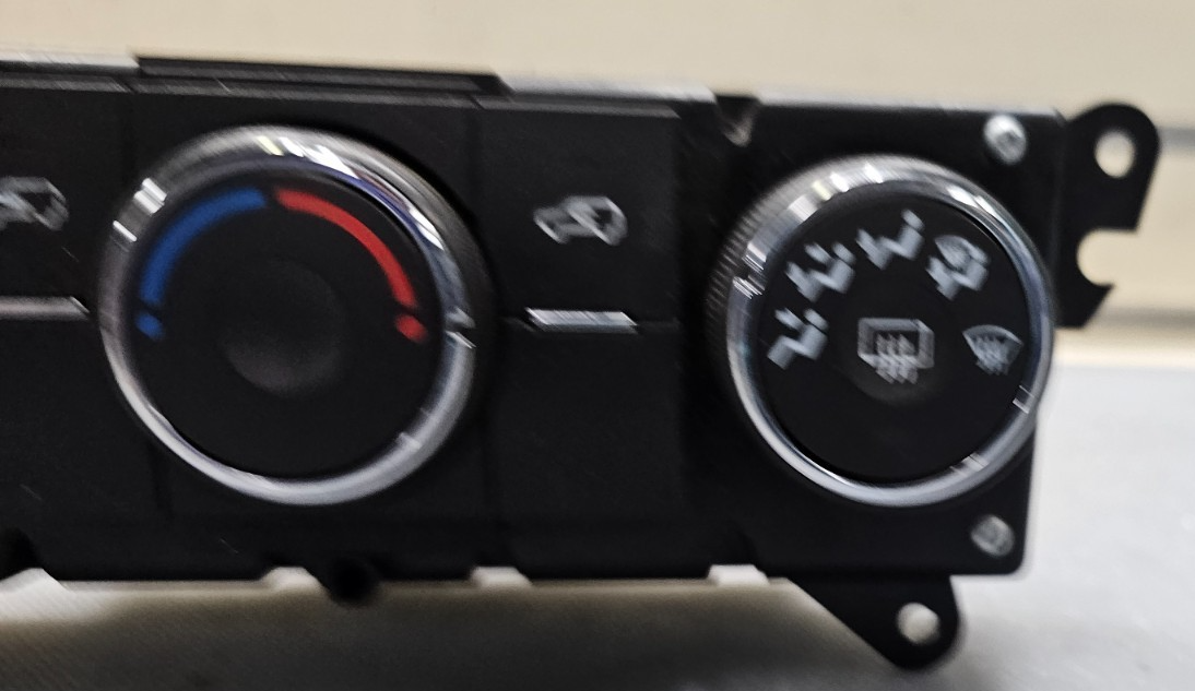 🔥07-09 PONTIAC TORRENT  Dash AC Heater Climate Temperature Control Conditioning
