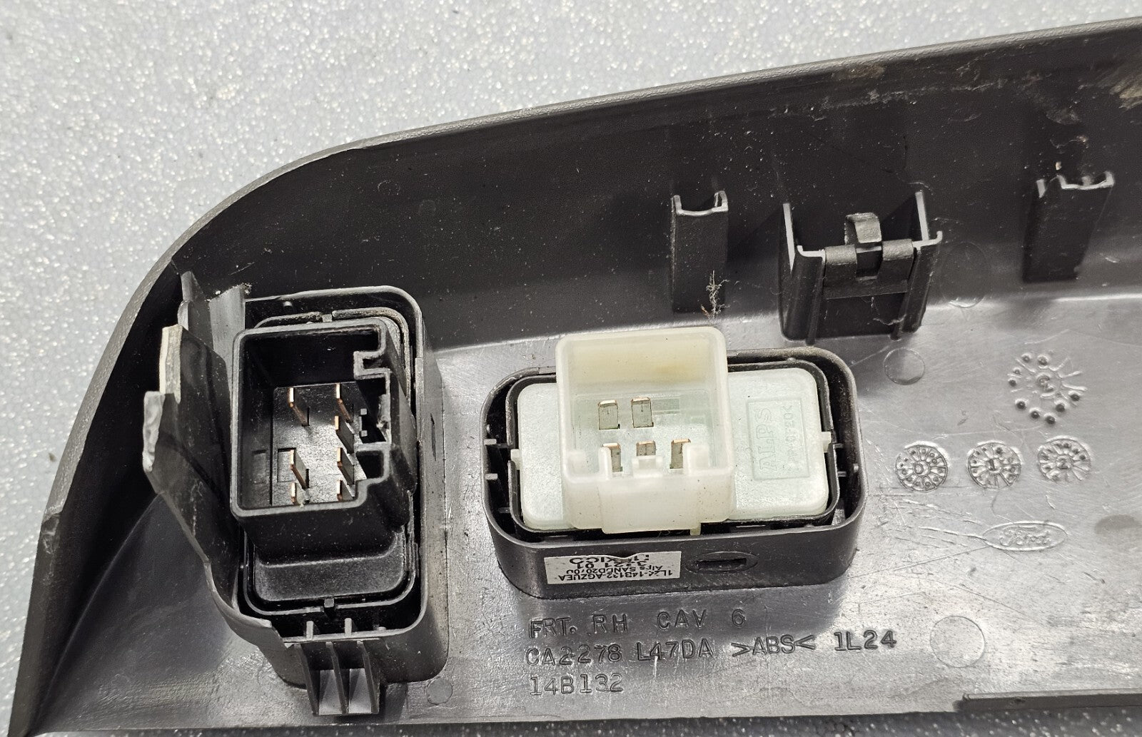 🔥02-05 Explorer Front Right Passenger Power Door Window Control Switch Black