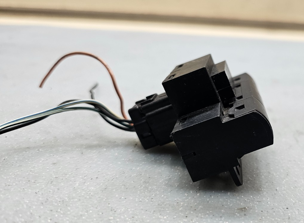 🔥09-10 Chrysler 300 Grand Caravan Hazard Warning Light Control Switch Black OEM