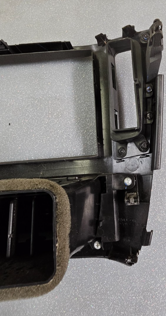 🔥06-08 HONDA PILOT Honda Pilot Radio Climate Dash Trim Bezel Silver/Black