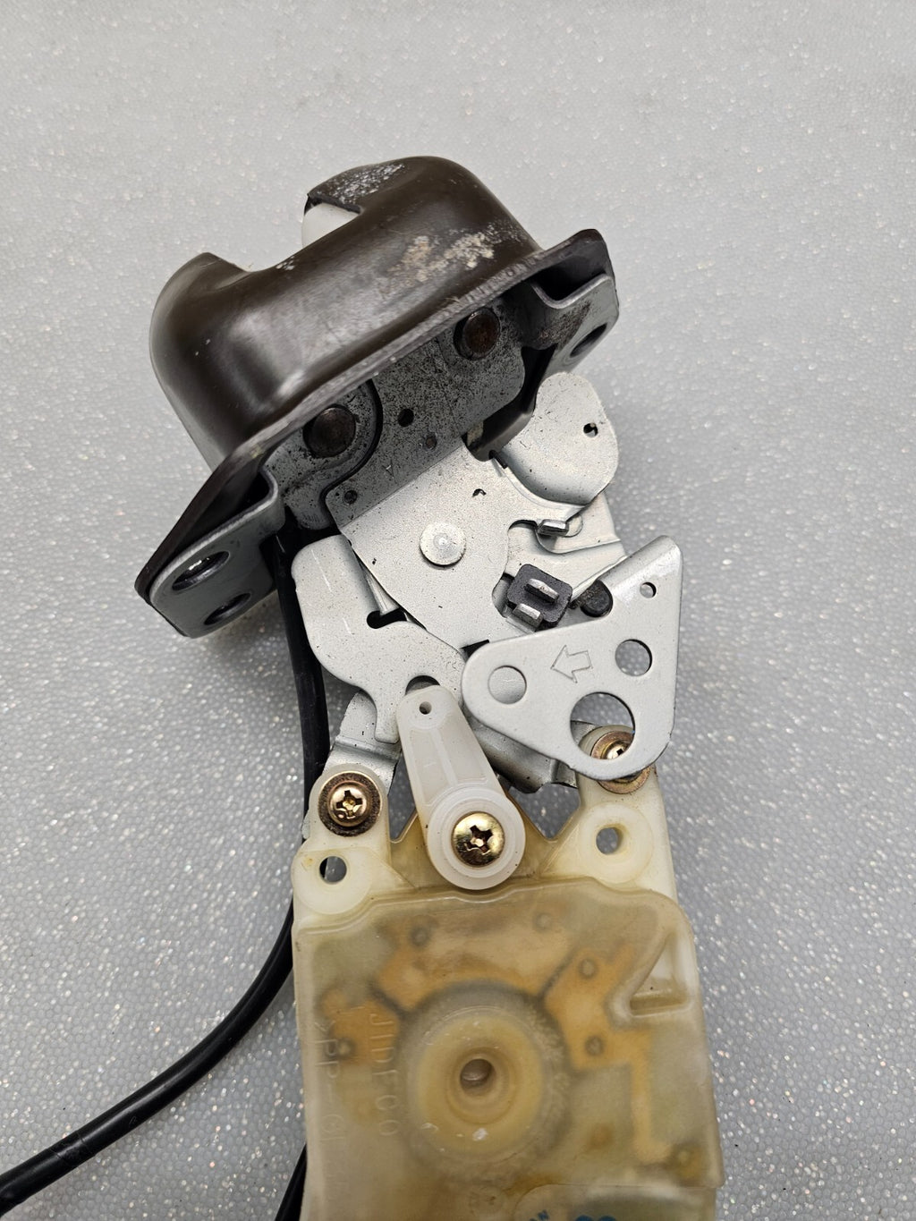 🔥2003-2004 Nissan Murano Trunk Tail Lift gate Lock Latch Actuator  OEM
