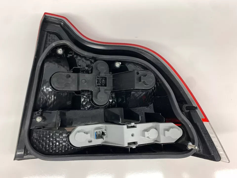 🔥05-09 Volvo S60 Left Rear Driver Tail Break Light Lamp Assembly OEM