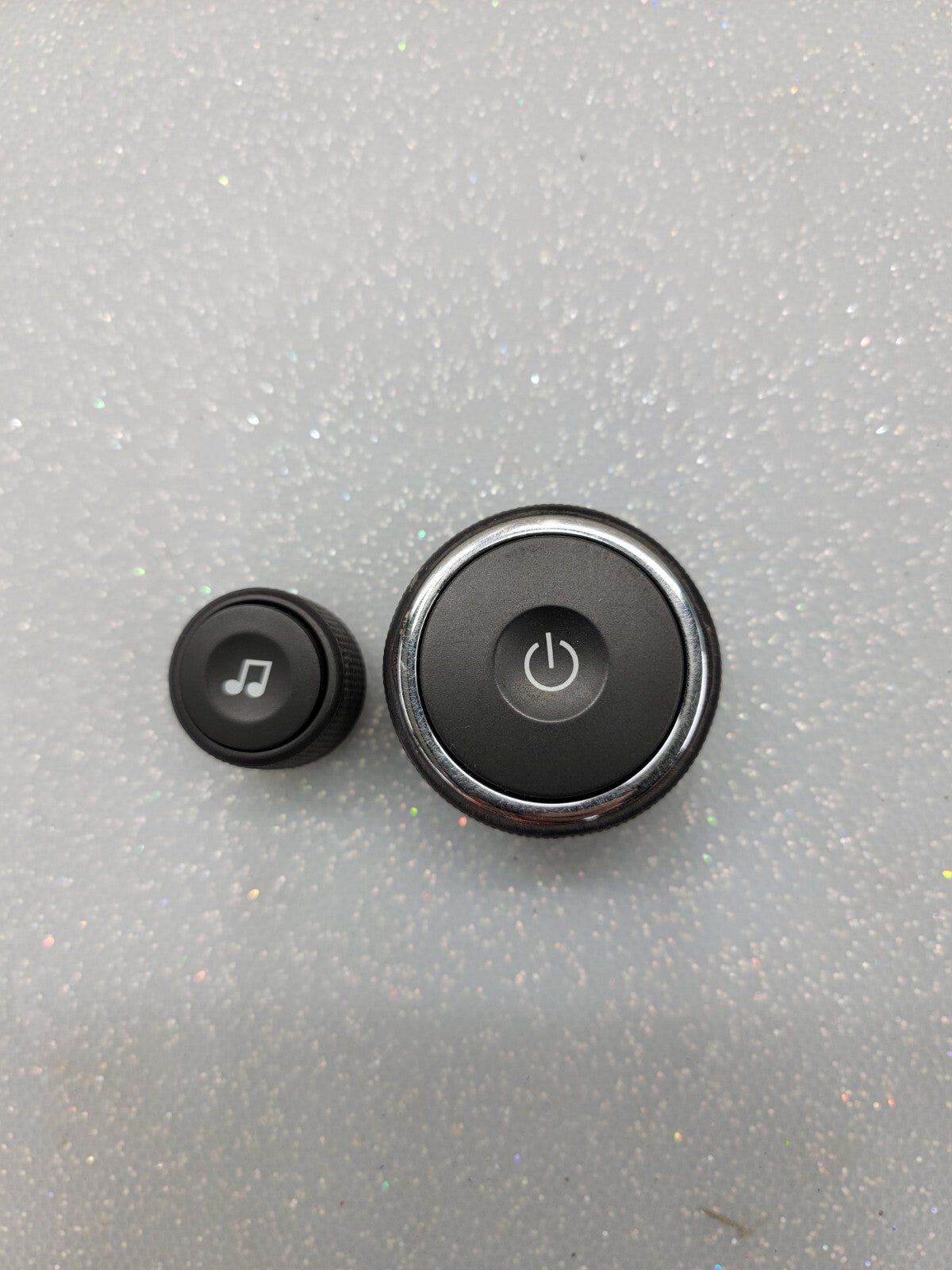 🔥08-12 CHEVROLET MALIBU RADIO STEREO CONTROL KNOB SET ASSEMBLY OEM