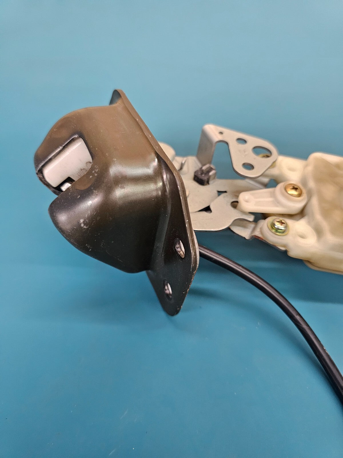 🔥05-15 Nissan XTerra trunk Tail gate Liftgate Lock Latch Actuator / OEM