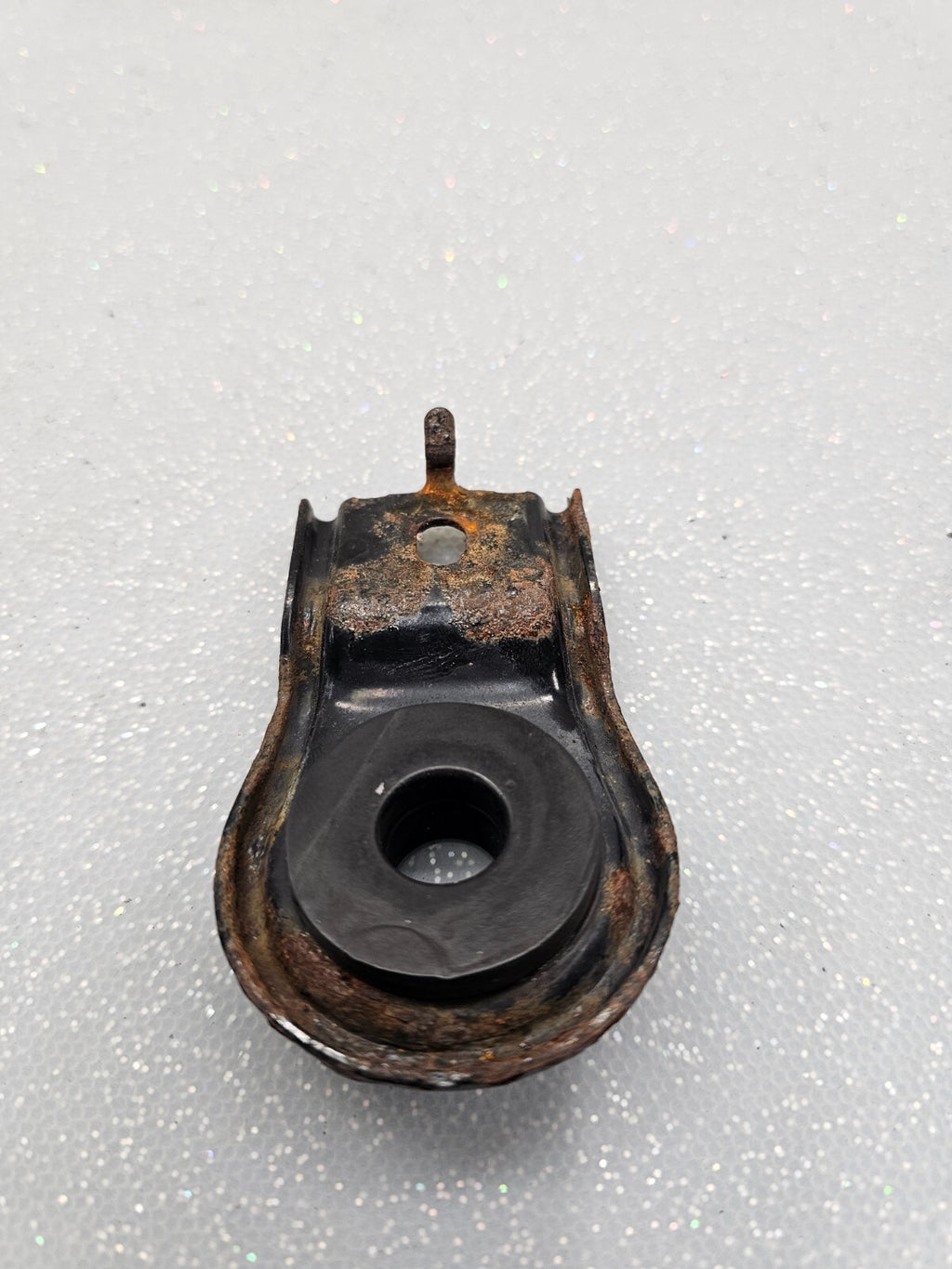 03-07 Accord V6 Radiator Upper Mounting Bracket Stay Brace Tie Down Cushion OEM