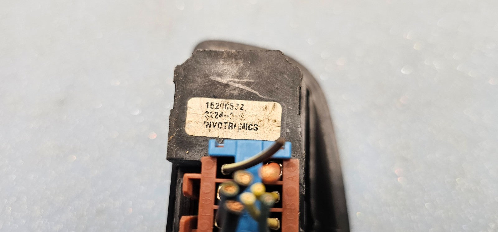 03-06 Silverado Tahoe Suburban Yukon Sierra Right Rear Window Door Switch Black