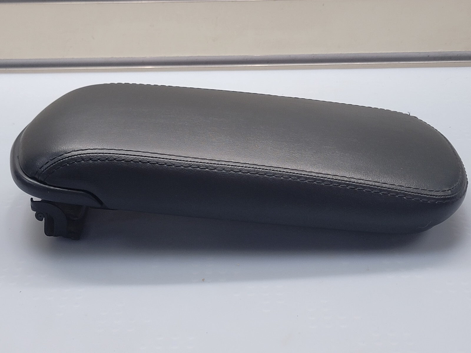 🔥2011-2014 CHRYSLER 200 DODGE AVENGER CENTER CONSOLE LID ARM REST BLACK