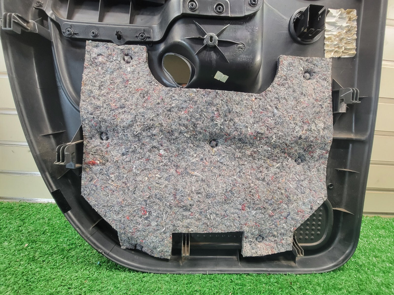 🔥02-05 Dodge RAM Interior DOOR Panel Rear RIGHT PASSENGER GRAY v1 G22