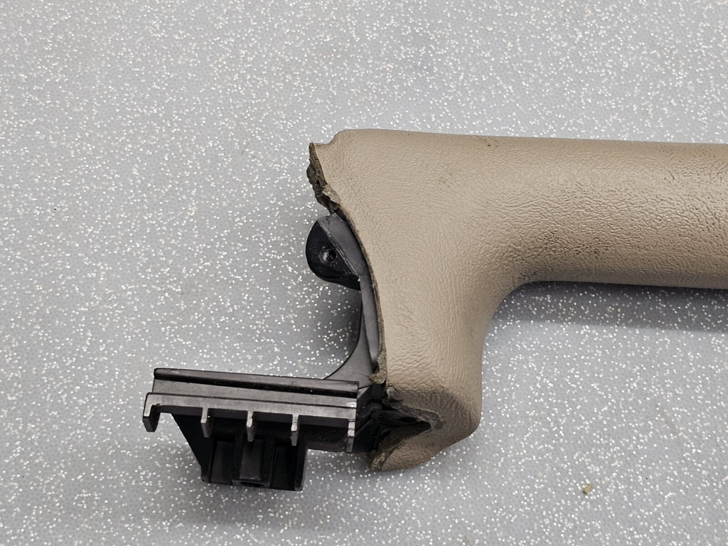 🔥1999-2002 Chevrolet GMC Silverado Tahoe Front Right Door Armrest Handle Tan H1