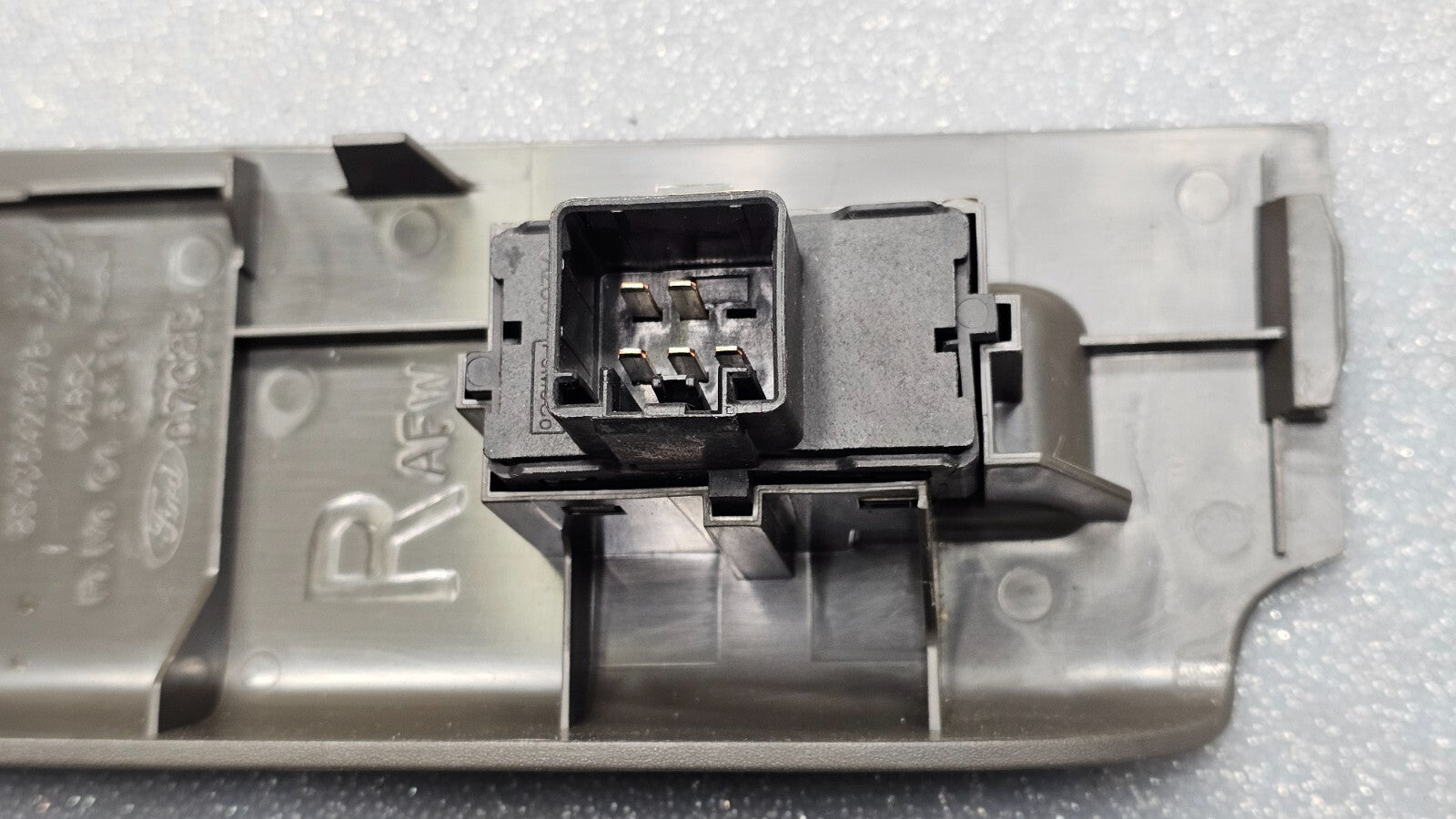 08-12 Escape Focus Front Right Passenger Door Power Window Switch Assembly Black