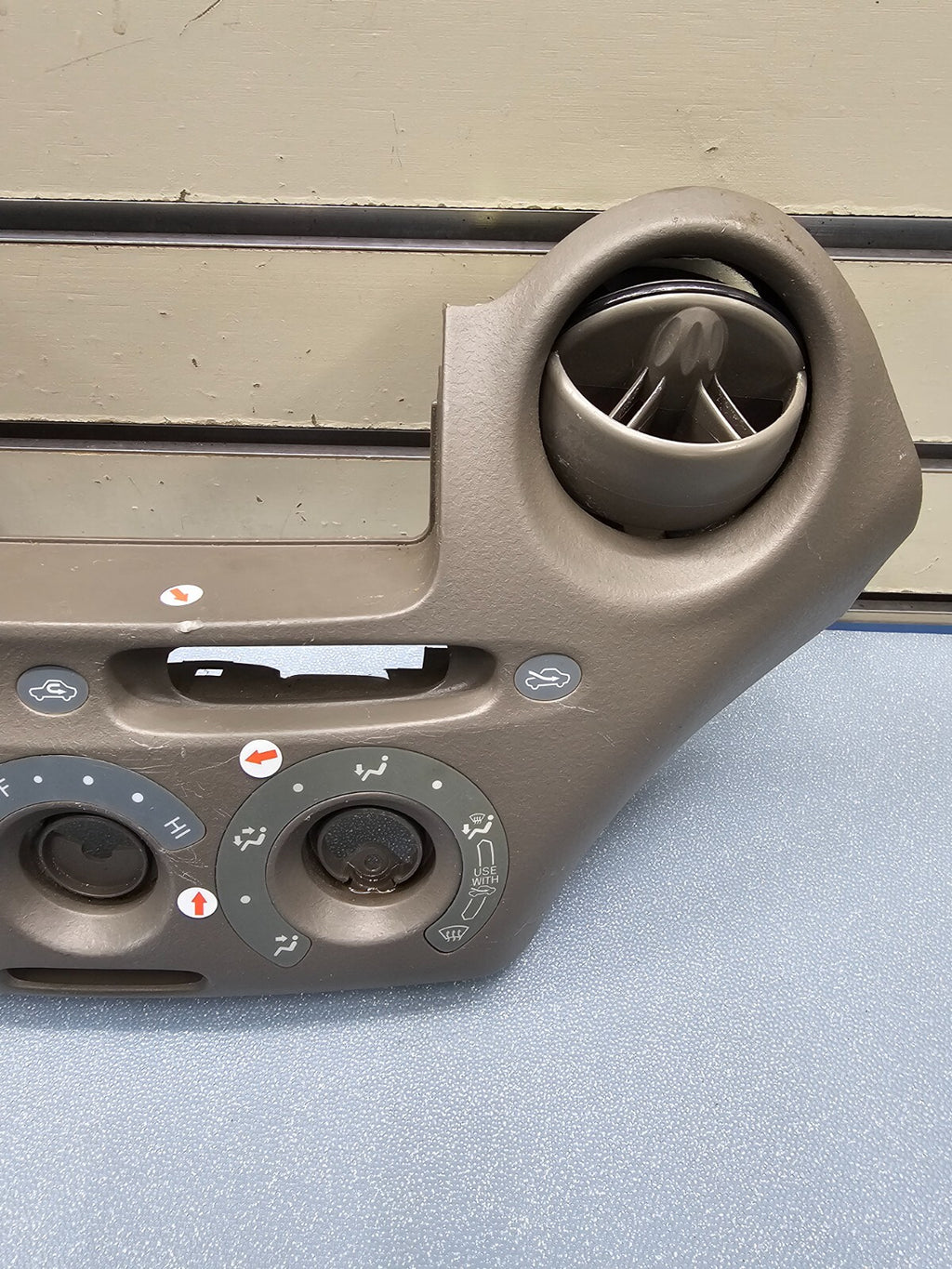 🔥00-05 Toyota Echo Dash Air Vent AC Control Trim Factory Bezel Panel Tan