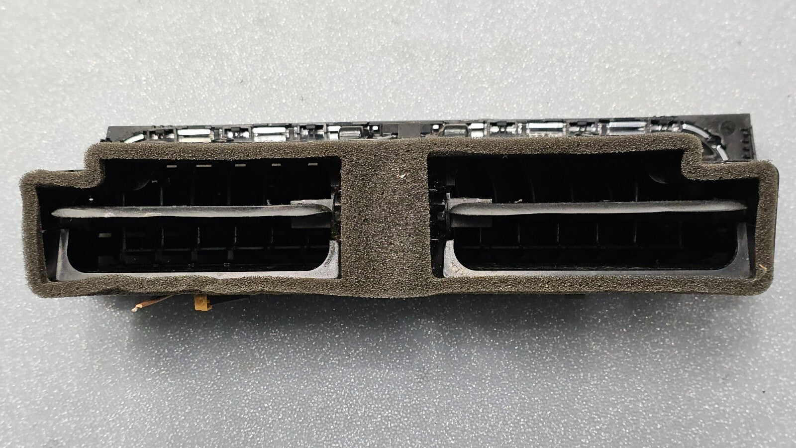 09-12 Audi A4 S4 A5 Center Dash AC Air Vent Heater Conditioner Instrument Black