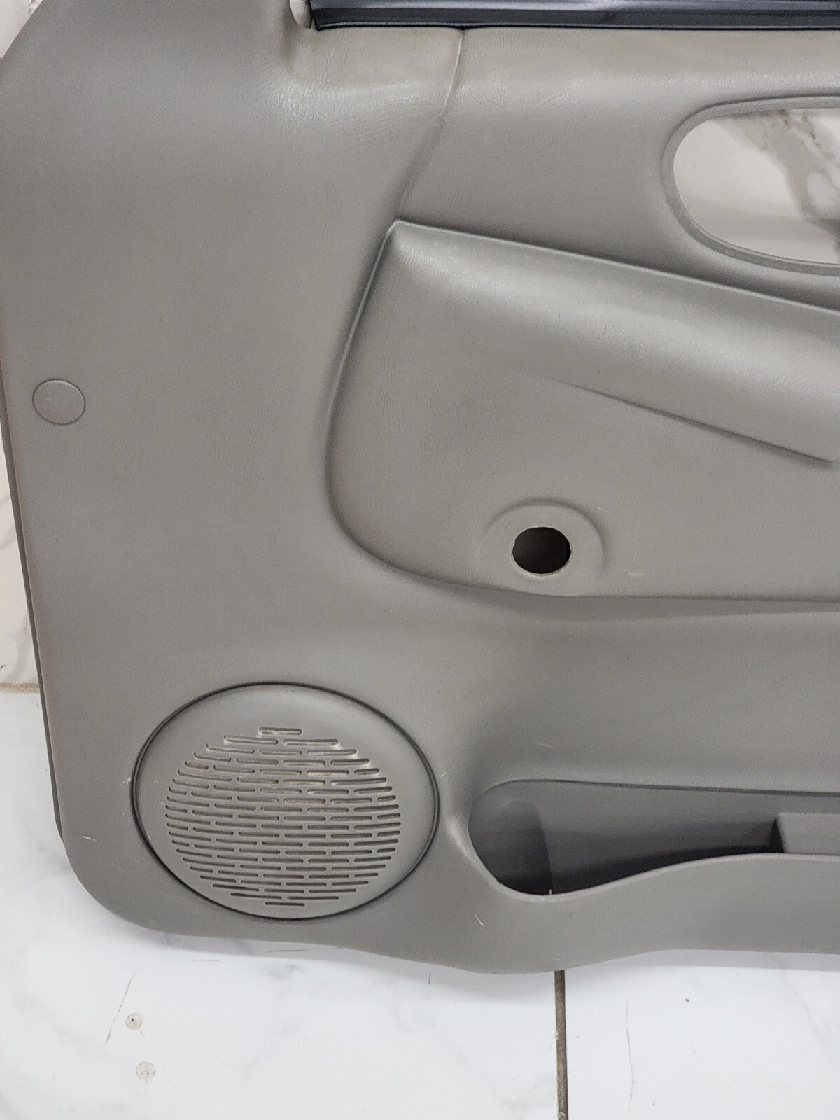 98-04 Chevy Blazer Jimmy S-10 GMC Sonoma Front Door Panels Manual OEM RIGHT GRAY