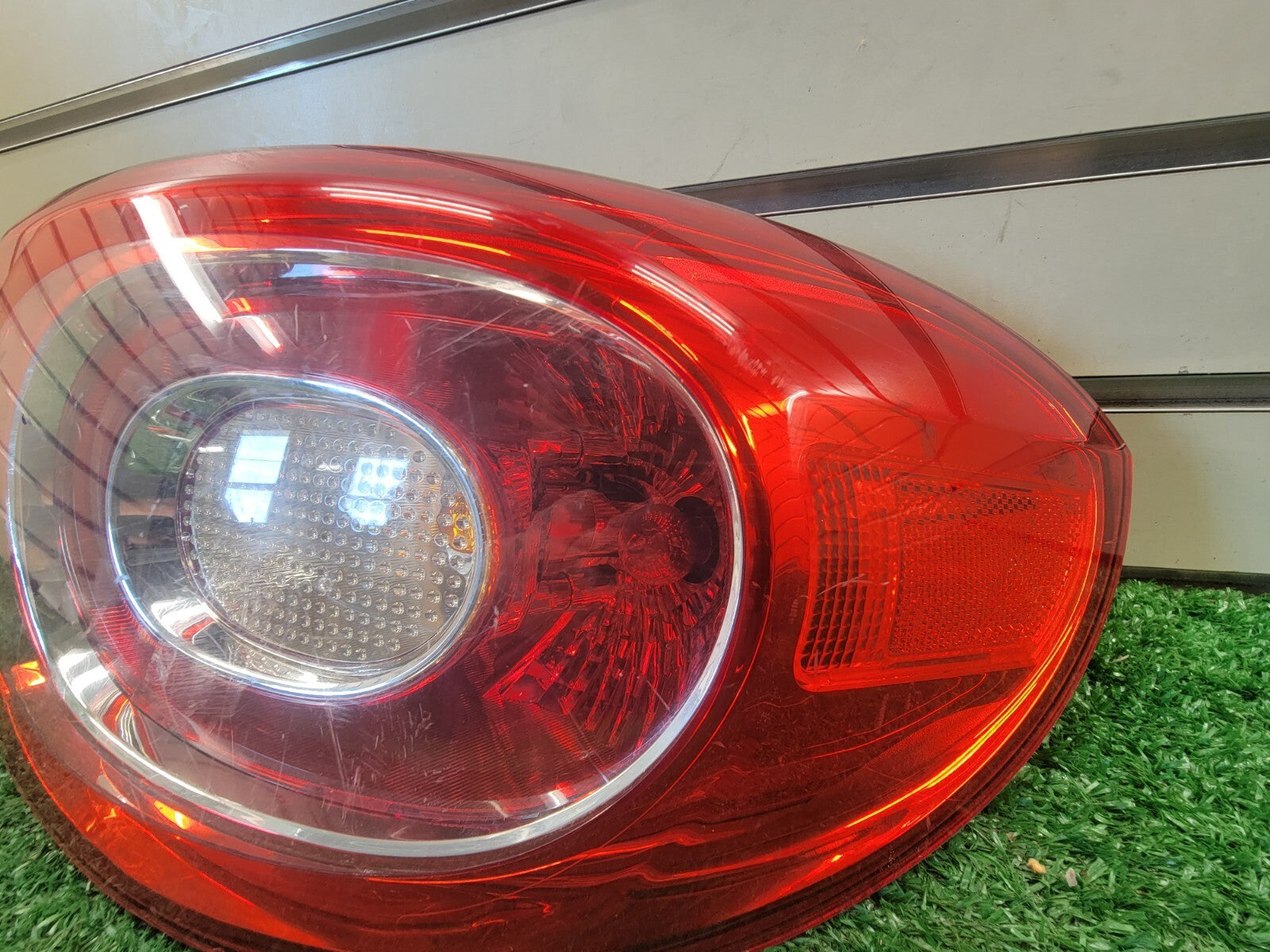 🔥09-11 Volkswagen Tiguan Right Passenger Tail Light Lamp Assembly Chrome OEM