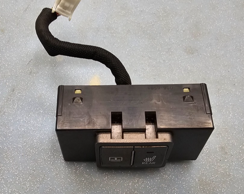 🔥07–12 Lexus LS460 LS600H Rear Sunshade Heated Seat Switch Integration Module