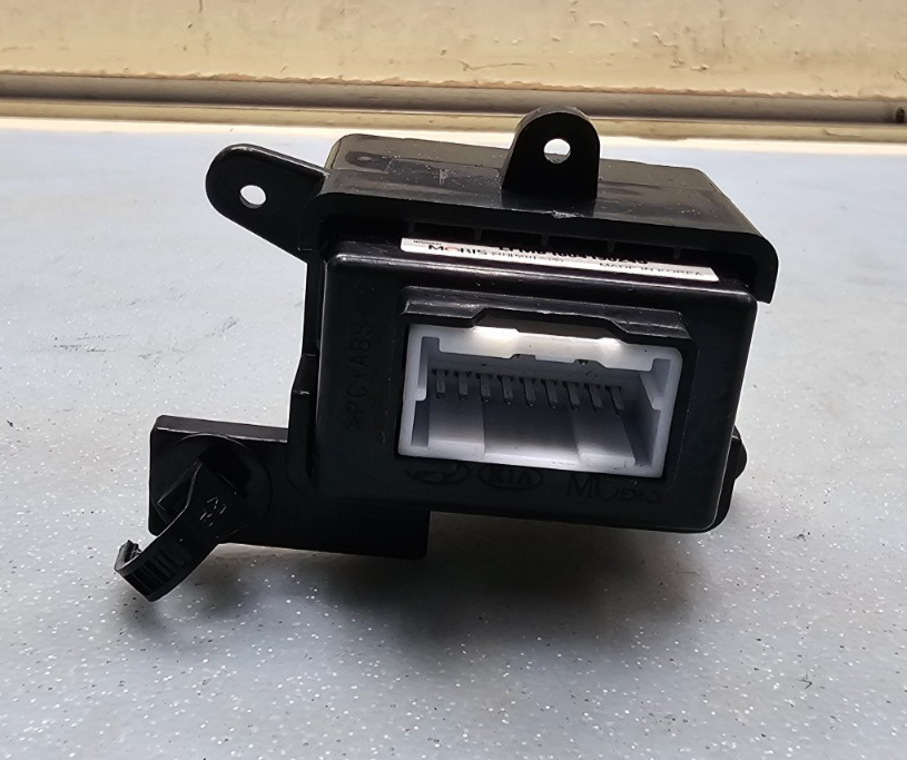 🔥2015-2018 KIA SEDONA USB AUDIO INPUT PORT ADAPTER AUX & USB Jack Assembly
