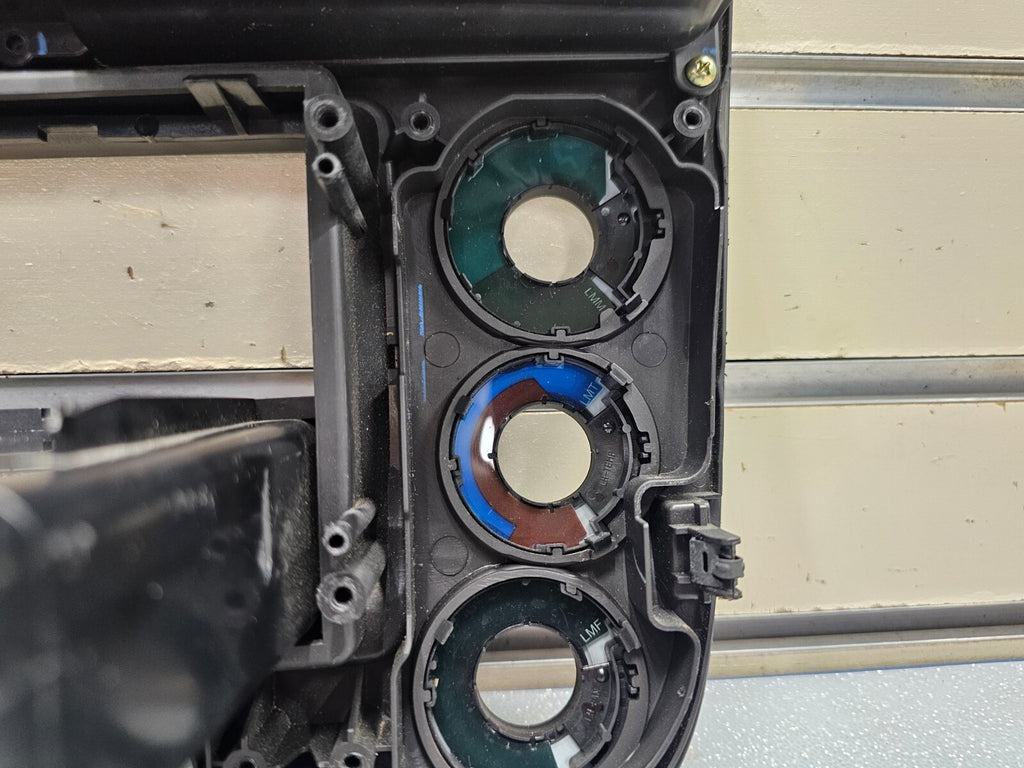 01-05 HONDA CIVIC DASH AM FM RADIO DISPLAY BEZEL CLIMATE CONTROL ASSEMBLY BLACK