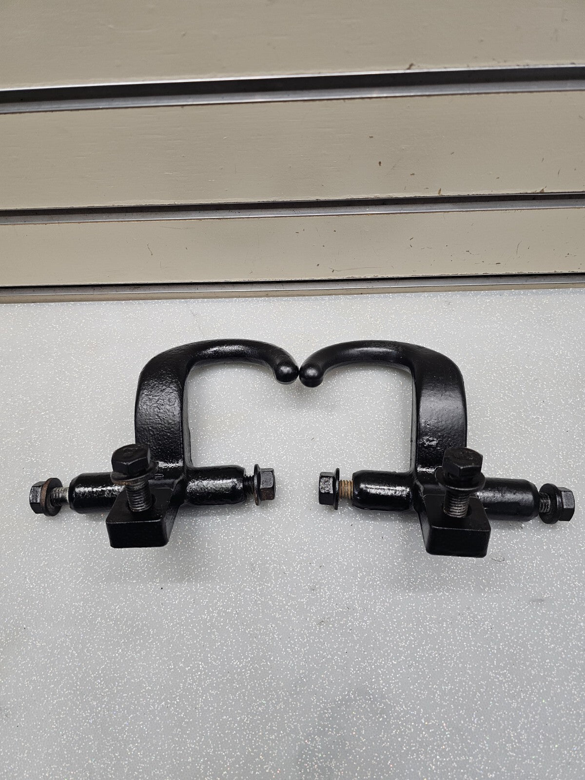 🔥 1999-2006 Chevrolet Silverado Tahoe GMC Yukon Sierra Front Tow Hooks Set OEM