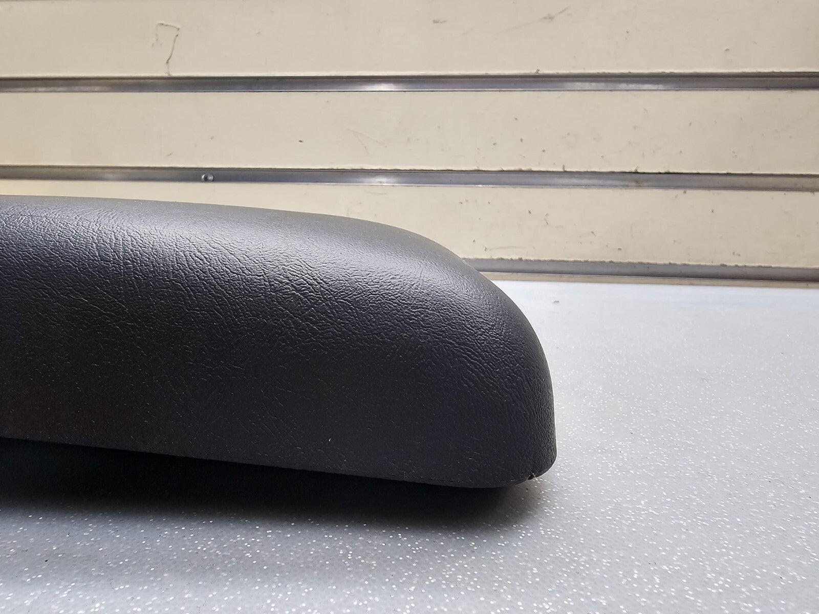 🔥94-97 Blazer Jimmy Sonoma S10 Bravada Armrest Center Console Lid Top Pad Black