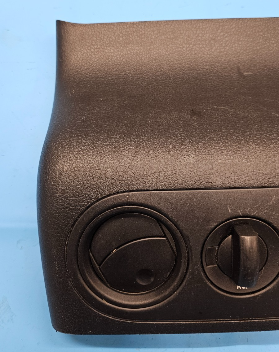 🔥04-08 Ford F-150 Rear Center Console Bezel Trim Panel Vent Volt Outlet Black