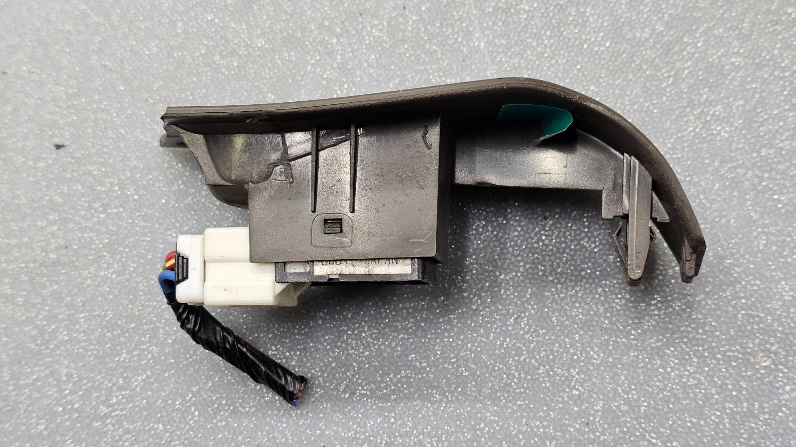🔥00-04 Outback Legacy Front Right Passenger Side Window Control Switch Black