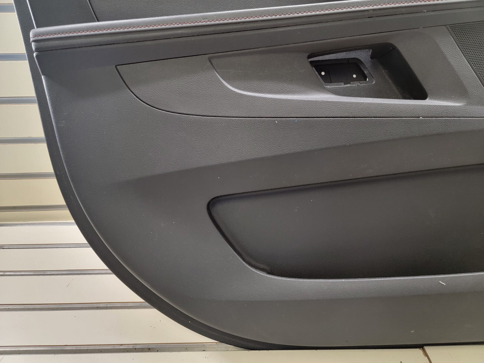 🔥2010 - 2016 CHEVROLET EQUINOX FRONT DOOR PANEL left driver Dark gray