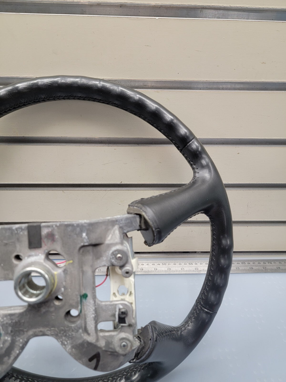 99-02 Chevy Silverado Tahoe Suburban Blazer SONOMA Steering Wheel Leather black