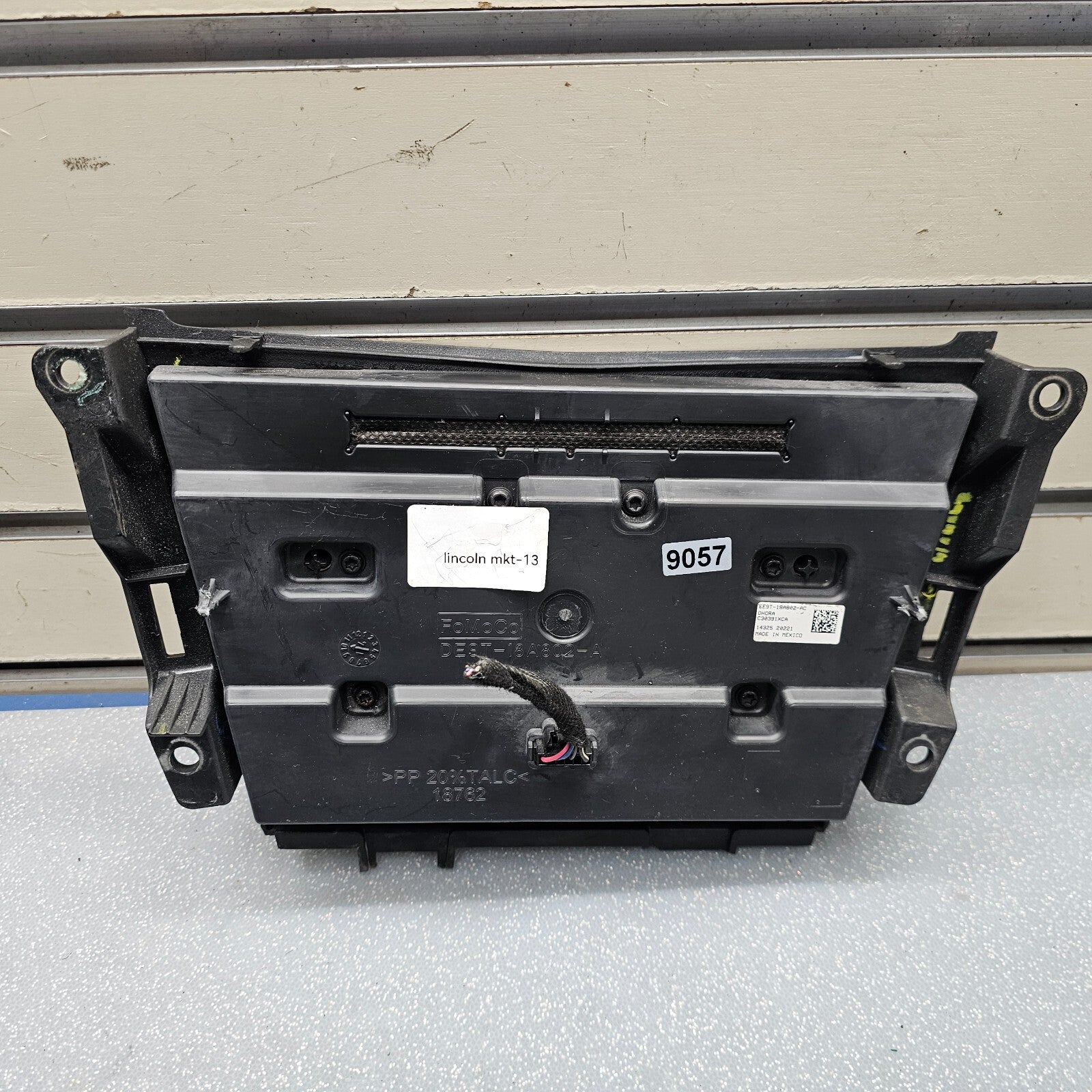 🔥13-19 Lincoln MKT Dash AM FM Radio Stereo Receiver Climate Control Panel OEM