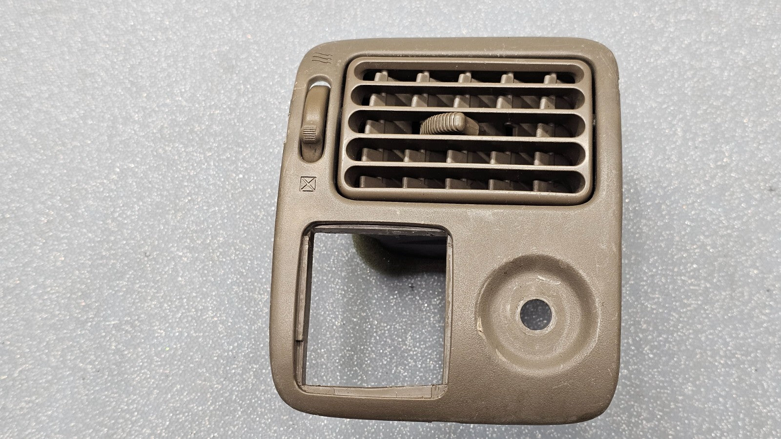 🔥98-02 TOYOTA COROLLA Dash Left Driver Air Vent Heater Conditioning Dark Tan