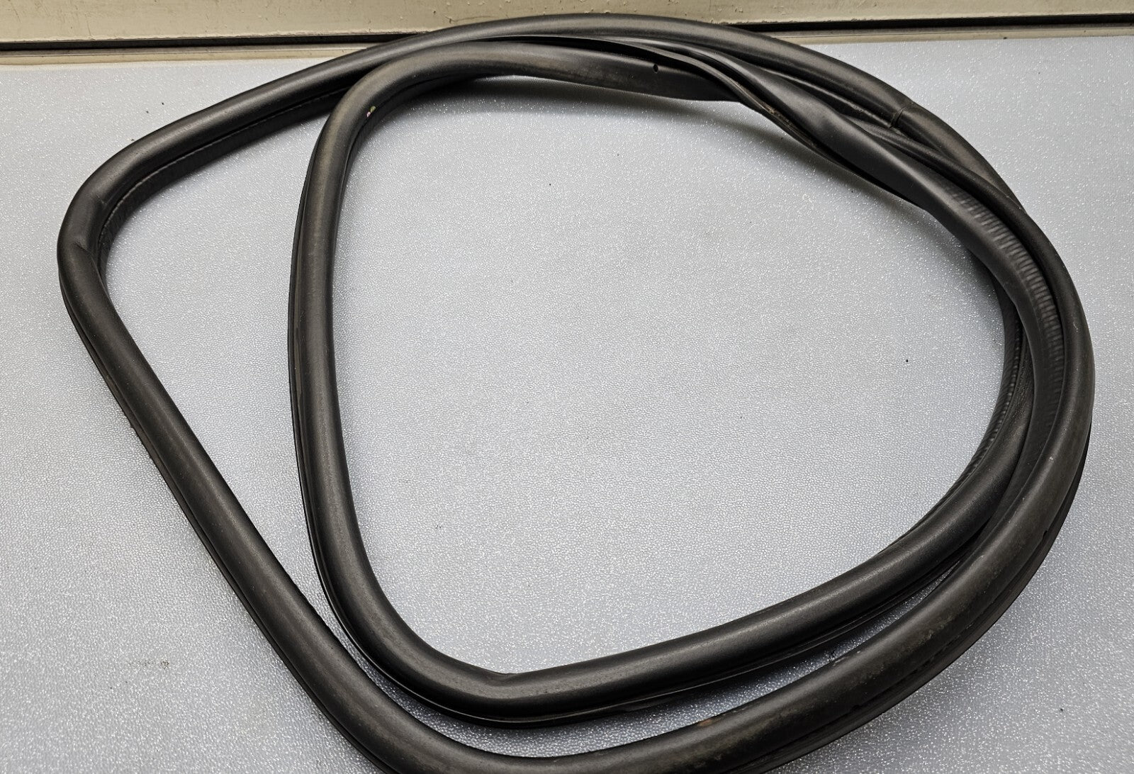 🔥08-12 Ford Escape Liftgate Tailgate Glass Surround Weatherstrip Seal Rubber