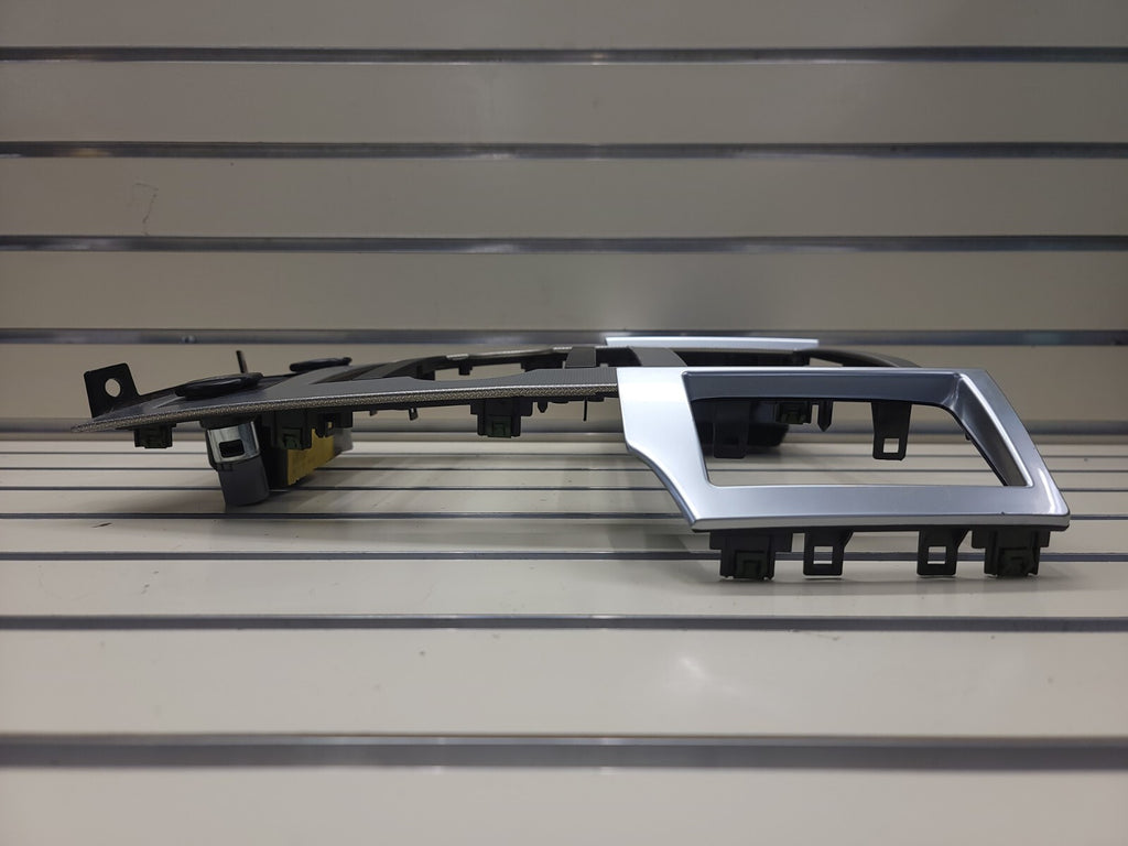 🔥2008-2010 Jeep Grand Cherokee Radio Bezel Center Dash Trim Temperature Control