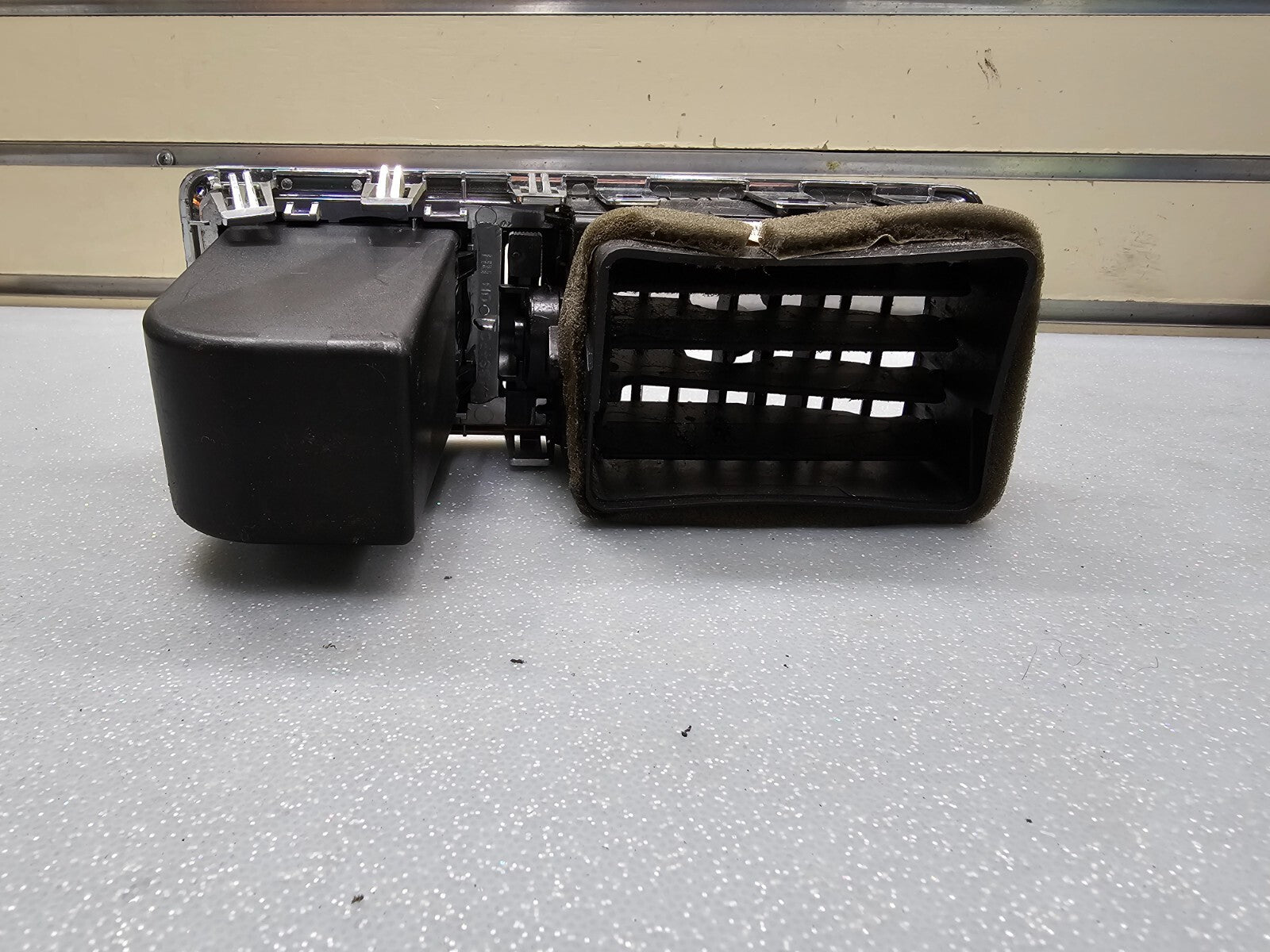 🔥09-12 DODGE RAM A/C DASH LEFT SIDE AIR VENT OUTLET HEADLIGHT SWITCH BEZEL OEM