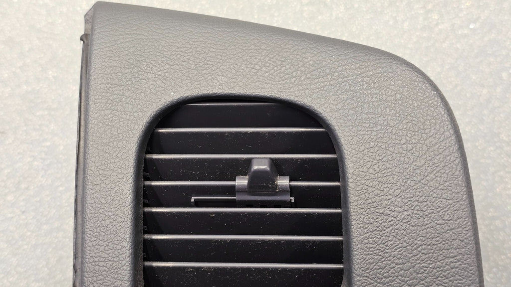 98-11 Grand Marquis Crown Victoria Dash Right Passenger AC Heater Air Vent Black