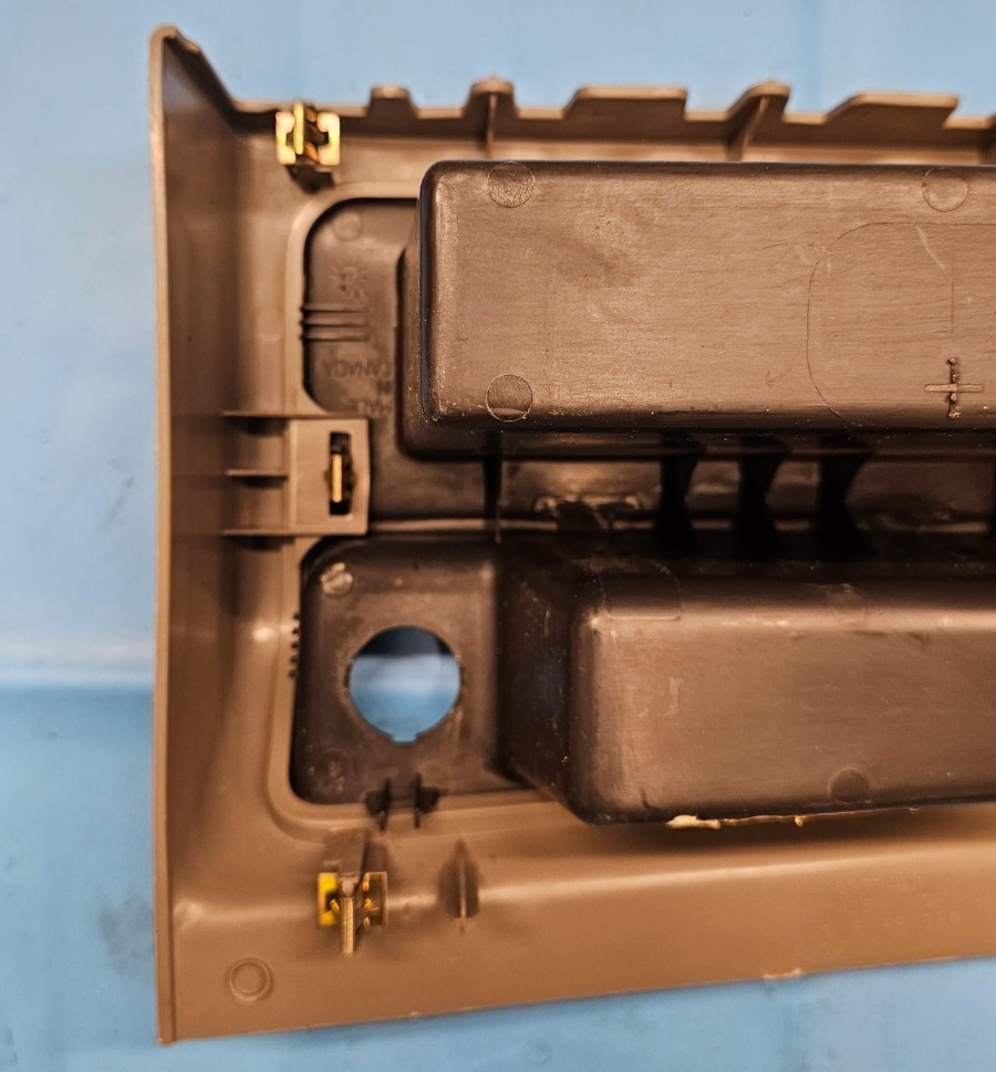 🔥03-06 CHEVY SILVERADO TAHOE GMC SIERRA CENTER CONSOLE STORAGE CUBBY TRAY TAN